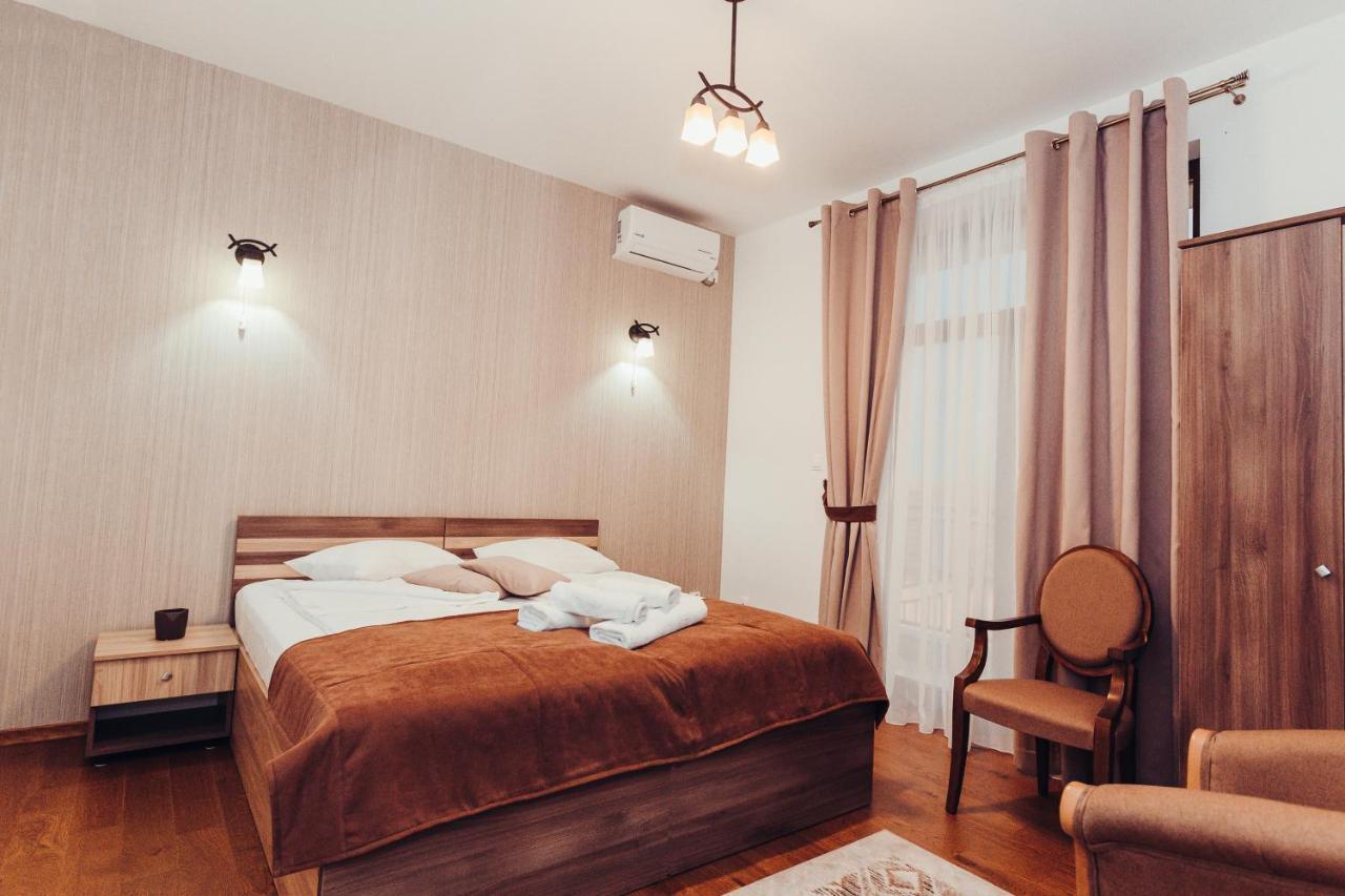 Pensiunea Casa Hortopan Guest house *